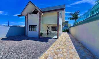 Imagem 6: Sobrado de Alto Padrão com Piscina e 3 Suítes, Espaço, Elegância e Conforto em Cada Detalh