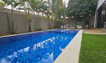 Imagem 5: Casa para venda tem 385 metros quadrados com 3 suites no Alphaville 1 - Cuiabá - MT