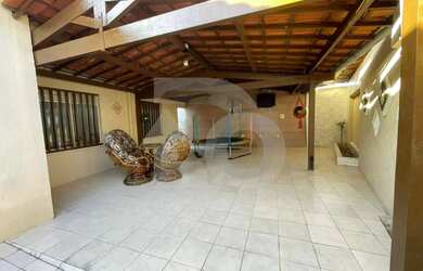 Imagem: Casa Ampla Para Venda com 393,4m² e Quintal