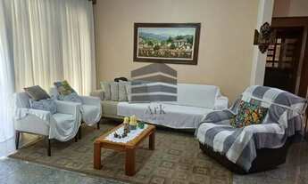 Imagem 2: Casa para venda com 9 vagas e 4 quartos, perto do metrô, na Vila Guarani, São Paulo