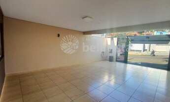 Imagem 4: SOBRADO À VENDA NO JD PRESIDENTE KENNEDY EM APUCARANA