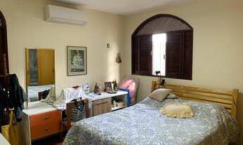 Imagem 4: Casa Lagoa Nova a 30m do Inst. Radiologia 235m2 área Const. e 395m2 terreno, 4 Qt (2s