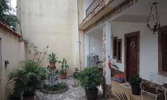 Imagem 2: Ótima Casa frente de Rua e Independente 3 Quartos, 2 Vagas e Quintal na Antônio Félix Ac C