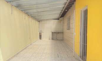 Imagem 2: Linda casa com Piscina na Av Torres, com venda URGENTE