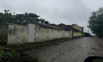 Imagem: Casa para venda tem 300 metros quadrados