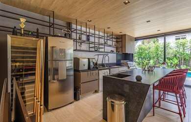 Imagem 6: Belíssima casa de alto padrão em Alphaville