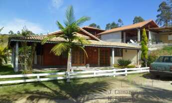 Imagem 2: Chácara 4.500 m², com belas casas de madeira e piscina..