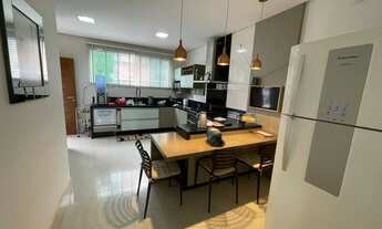 Imagem 3: CASA NO ALPHAVILLE // 4 SUÍTES // COM PISCINA