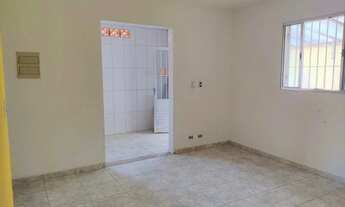 Imagem 4: Linda casa com Piscina na Av Torres, com venda URGENTE