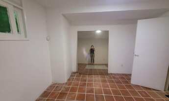 Imagem 2: Sala de 12 m² para alugar no Espinheiro