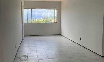 Imagem 2: Apartamento com 3 dormitórios para alugar, 94 m² por R$ 900,00/mês - Praia do Futuro I - F