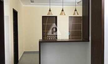 Imagem 4: Apartamento reformado de dois quartos e varanda em Santa Teresa. OPORTUNIDADE!!!