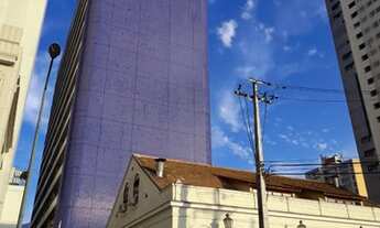 Imagem: Andar comercial no Batel disponível para