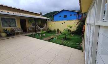 Imagem: Casa linear com ótimo quintal na estrada