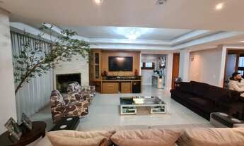 Imagem 6: Casa para venda com 300 metros quadrados com 4 quartos