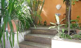 Imagem 7: Casa de condomínio para venda possui 220 metros quadrados com 3 quartos