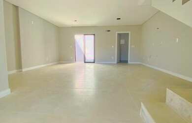 Imagem 6: Sobrado para Venda em Balneário Piçarras, Itacolomi, 3 dormitórios, 3 suítes, 3 banheiros