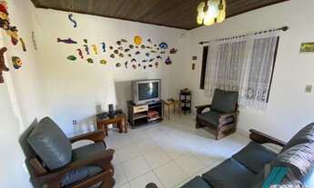 Imagem 3: Oportunidade casa com piscina no centro de Imbé