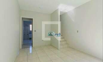 Imagem: Sobrado em condomínio com 2 dormitórios