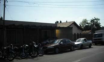 Imagem 2: Ótimo terreno com 3 casas