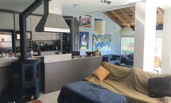 Imagem 2: Casa em Condomínio para Venda em Porto Alegre, Nonoai, 3 dormitórios, 1 suíte, 4 banheiros