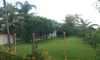 Imagem 2: Chácara com 2.000m², casa com 2 quartos, uma suite, pomar, poço, ótimo preço