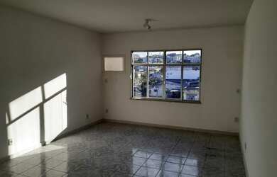 Imagem 2: Sala Comercial para aluguel e venda possui 12 metros quadrados em Cacuia - Rio de Janeiro