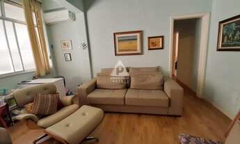 Imagem 3: Catete! Apartamento, sala, varanda, 2 quartos, 1 suite, dependências completas, 77m²