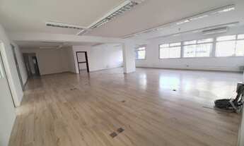 Imagem 2: Andar comercial no Batel disponível para locação ótima localização com vagas de garagem