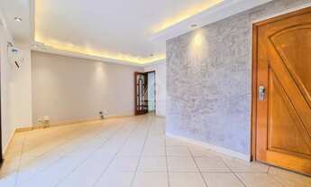 Imagem 4: Privilégio Imóveis vende excelente apartamento no Leblon