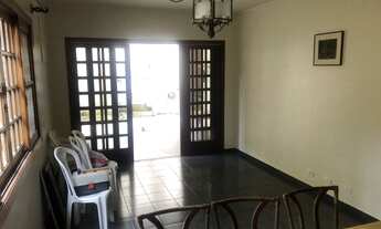 Imagem 5: Casa de condomínio para venda possui 360 metros quadrados com 4 quartos