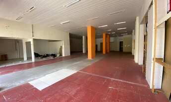 Imagem: Loja de 400m² em Laranjeiras