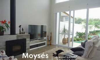 Imagem: Sofisticado sobrado à venda no Arroio Pelotas