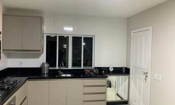 Imagem 5: Casa com sobrado atrás na vila gastronômica no Perequê - Porto Belo