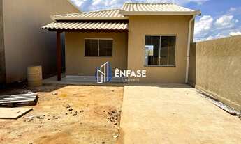 Imagem 3: Casa individual com 03 quartos sendo 01 suíte e em lote com 230 m² em São Joaquim de Bicas