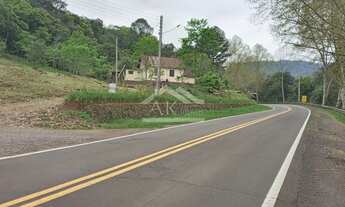 Imagem 2: Amplo terreno com frente para a BR 116 em Picada Café na serra gaúcha