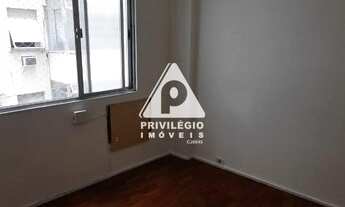 Imagem 4: Apartamento de dois quartos no Flamengo, em rua nobre