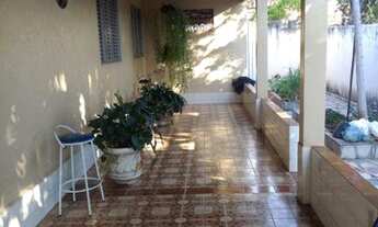 Imagem 4: Casa para venda possui 241 metros quadrados e 5 quartos em Centro - Buritizeiro - MG