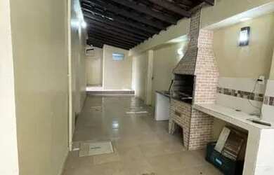 Imagem 6: Casa com 3 quartos / 4 vagas de garagem e piscina px do Veneza / Locação / só interessado