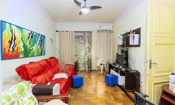 Imagem 3: Casa tríplex - 5 quartos - área externa - em rua nobre de Laranjeiras