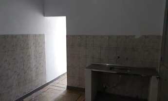 Imagem 6: CASA COM QUARTO E COZINHA