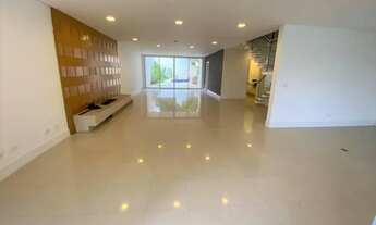 Imagem 2: Casa de condomínio para aluguel e venda tem 425 metros quadrados com 4 quartos