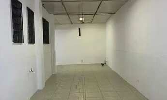 Imagem 2: Casa para aluguel tem 420 metros quadrados com 4 quartos em Vila Valqueire - Rio de Janeir