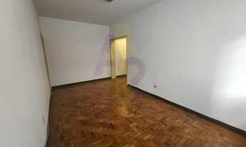 Imagem 2: Apartamento espaçoso com cômodos em prédio vintage, na melhor localização de Pinheiros, pr