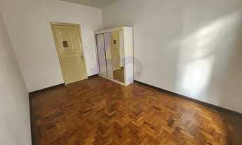 Imagem 4: Apartamento espaçoso com cômodos em prédio vintage, na melhor localização de Pinheiros, pr