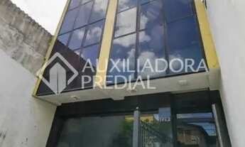 Imagem 3: Loja térrea, de frente, com 39 m² de área privativa