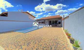 Imagem: Casa com piscina à venda em Valinhos