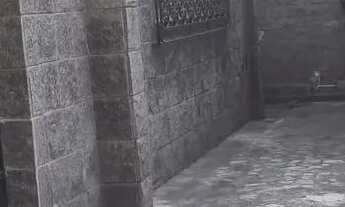 Imagem 3: Imóvel para venda possui 360 metros quadrados com 10 quartos, 4 banheiros, copa-cozinha, g