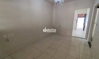 Imagem 2: Casa residencial com 4 quartos disponível para venda e locação no bairro Jardim Holanda em