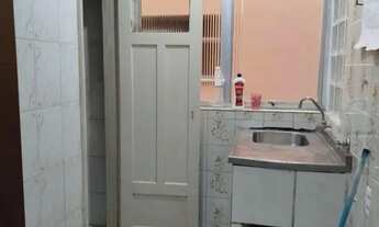 Imagem 6: Ótimo apartamento reformado, localizado no 4º andar, de frente, com excelente orientação s